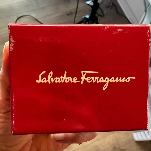 Ferragamo Gancini bracelet Full Inclusion with COA, box, Ferragamo dust cloth - Picture 9 of 15